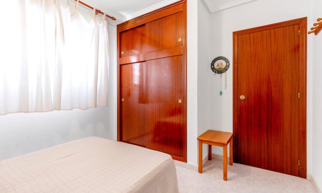 Resale - Apartment / flat -
Torrevieja - Centro