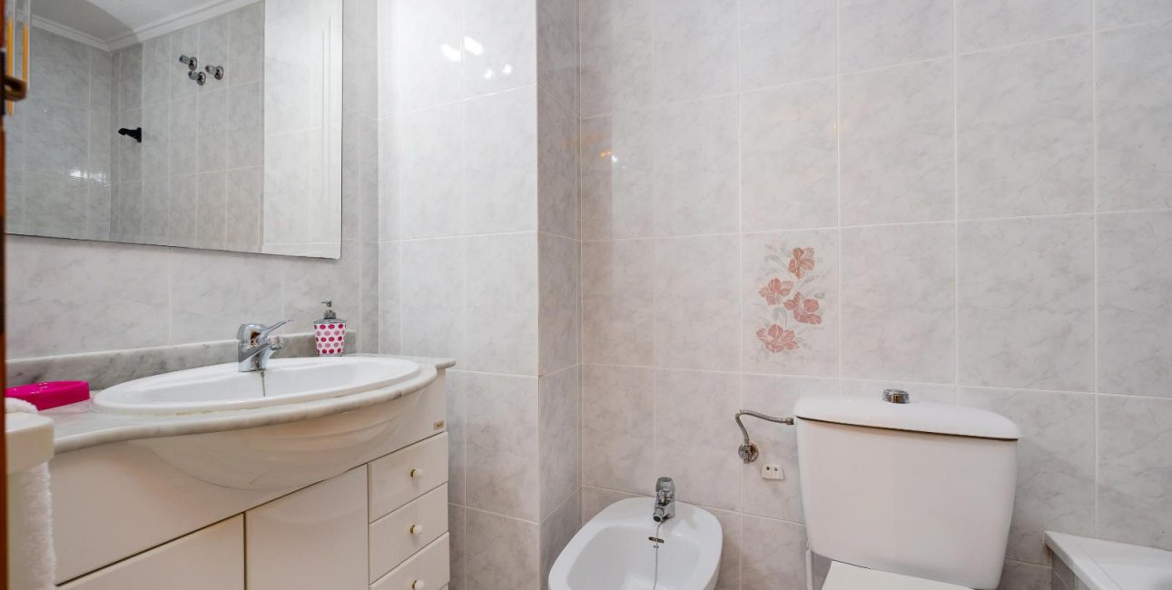 Rynek wtórny - Mieszkanie  -
Torrevieja - Acequion