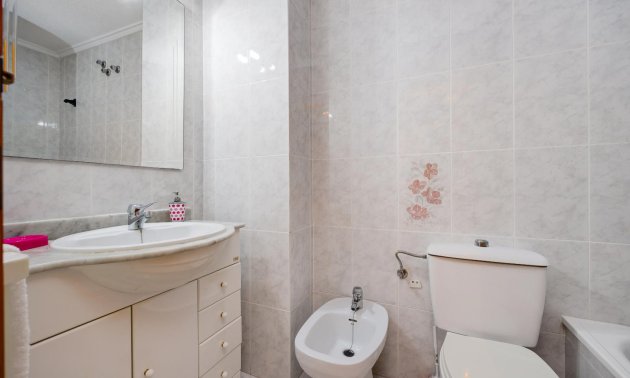 Rynek wtórny - Mieszkanie  -
Torrevieja - Acequion