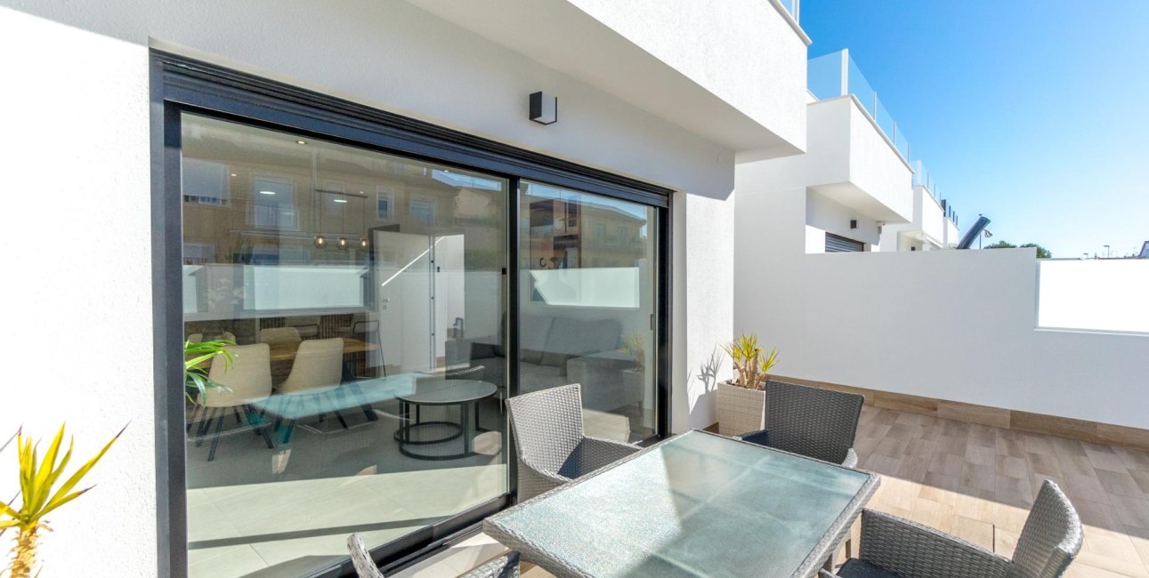 Obra nueva - Villa -
San Pedro del Pinatar - Polideportivo