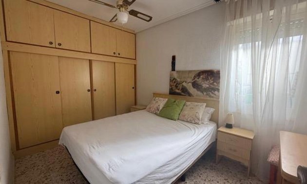 Rynek wtórny - Mieszkanie  -
Torrevieja