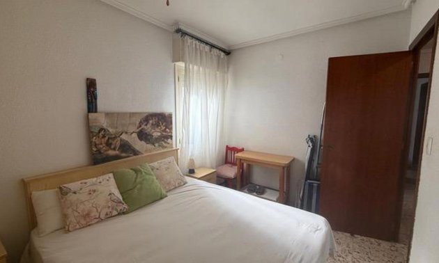 Rynek wtórny - Mieszkanie  -
Torrevieja