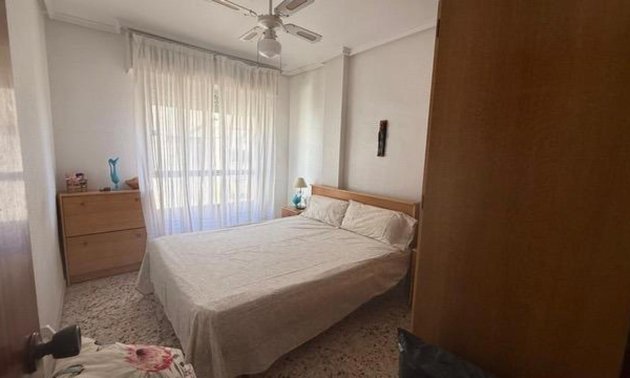 Rynek wtórny - Mieszkanie  -
Torrevieja