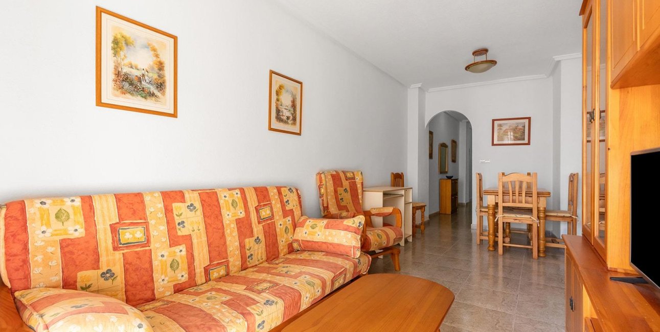 Resale - Apartment / flat -
Torrevieja - Centro