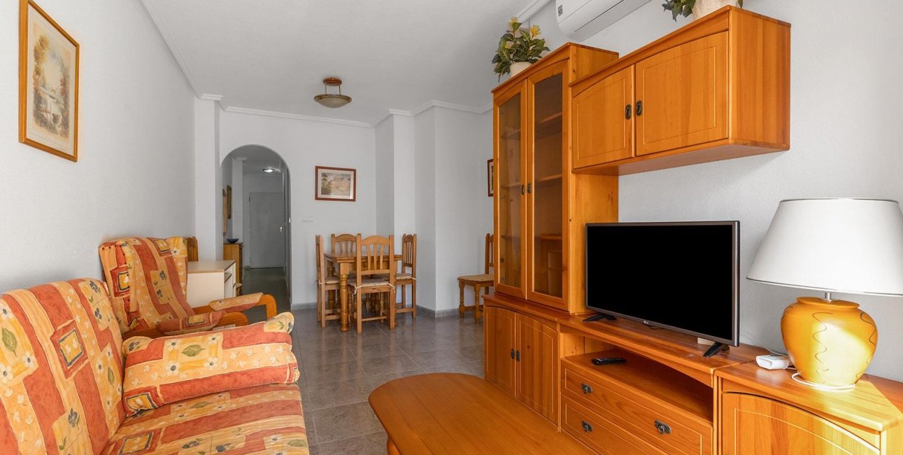 Resale - Apartment / flat -
Torrevieja - Centro