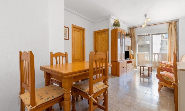 Resale - Apartment / flat -
Torrevieja - Centro