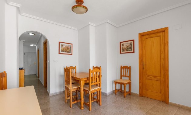 Resale - Apartment / flat -
Torrevieja - Centro