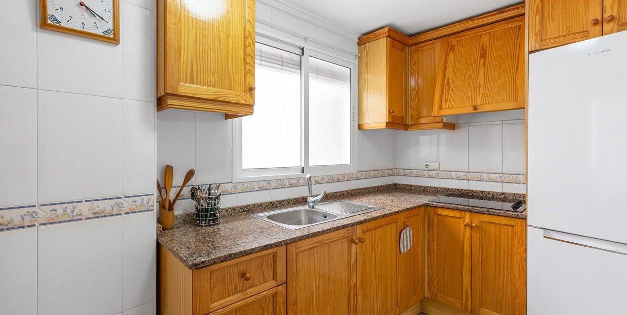 Resale - Apartment / flat -
Torrevieja - Centro