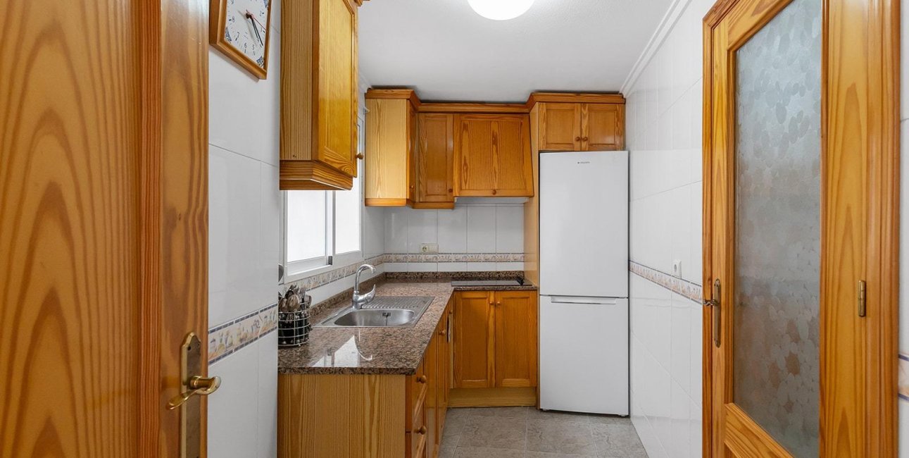 Resale - Apartment / flat -
Torrevieja - Centro