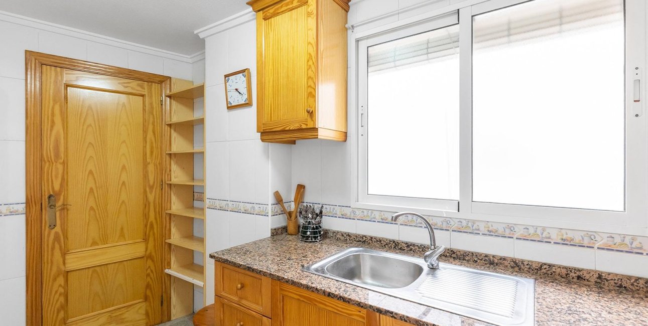 Resale - Apartment / flat -
Torrevieja - Centro