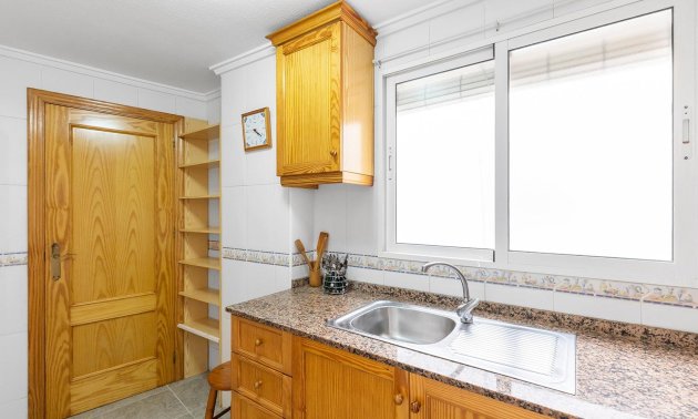 Resale - Apartment / flat -
Torrevieja - Centro