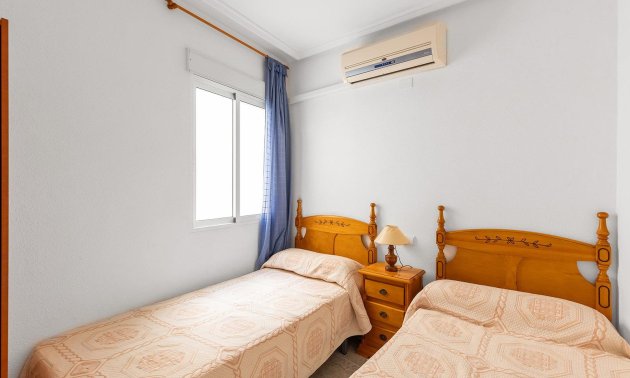 Resale - Apartment / flat -
Torrevieja - Centro