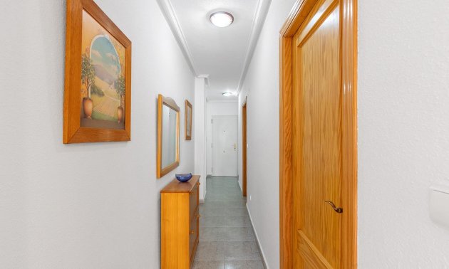 Resale - Apartment / flat -
Torrevieja - Centro