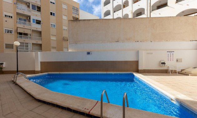 Resale - Apartment / flat -
Torrevieja - Centro