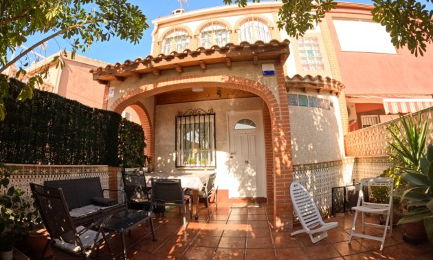 Resale - Townhouse -
Torrevieja - Acequion