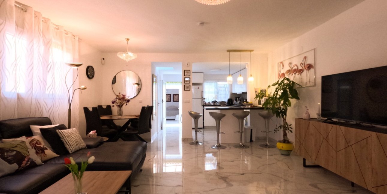 Resale - Townhouse -
Torrevieja - Acequion