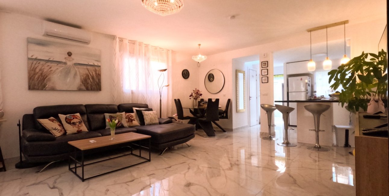 Resale - Townhouse -
Torrevieja - Acequion