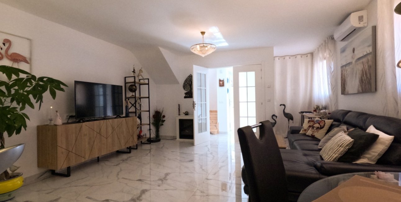 Resale - Townhouse -
Torrevieja - Acequion