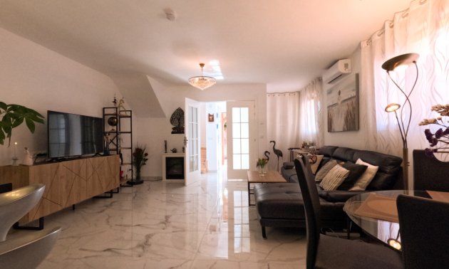 Resale - Townhouse -
Torrevieja - Acequion