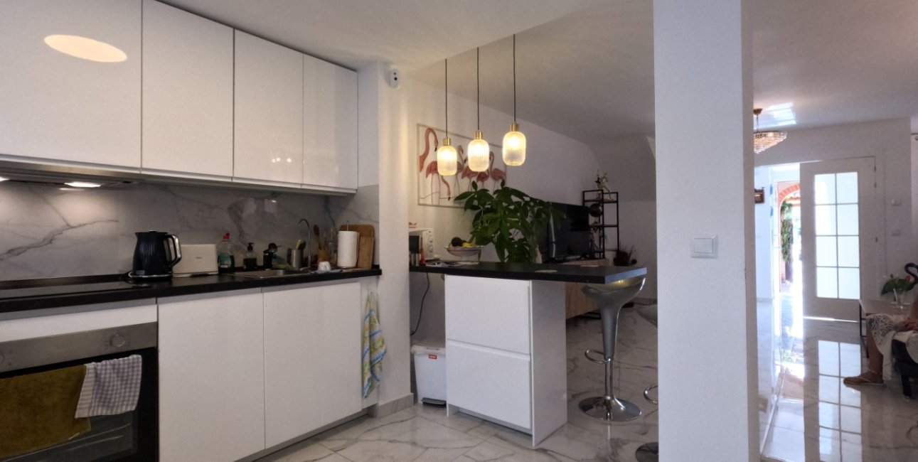 Resale - Townhouse -
Torrevieja - Acequion