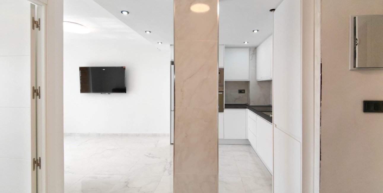 Resale - Apartment / flat -
Orihuela Costa - Punta Prima