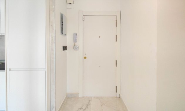 Resale - Apartment / flat -
Orihuela Costa - Punta Prima