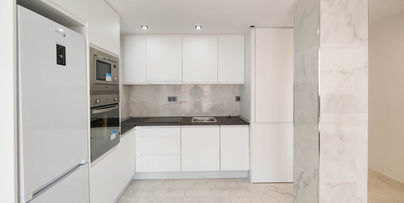 Resale - Apartment / flat -
Orihuela Costa - Punta Prima