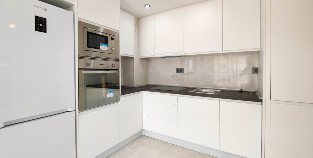 Resale - Apartment / flat -
Orihuela Costa - Punta Prima