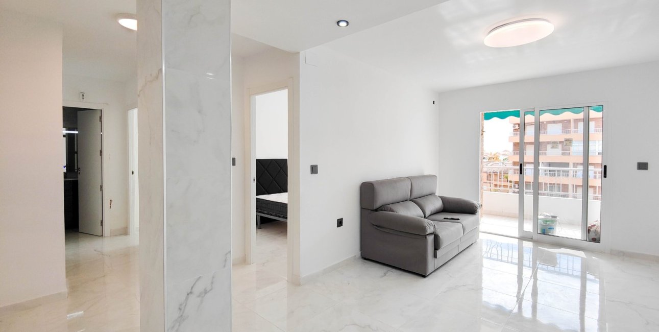 Resale - Apartment / flat -
Orihuela Costa - Punta Prima