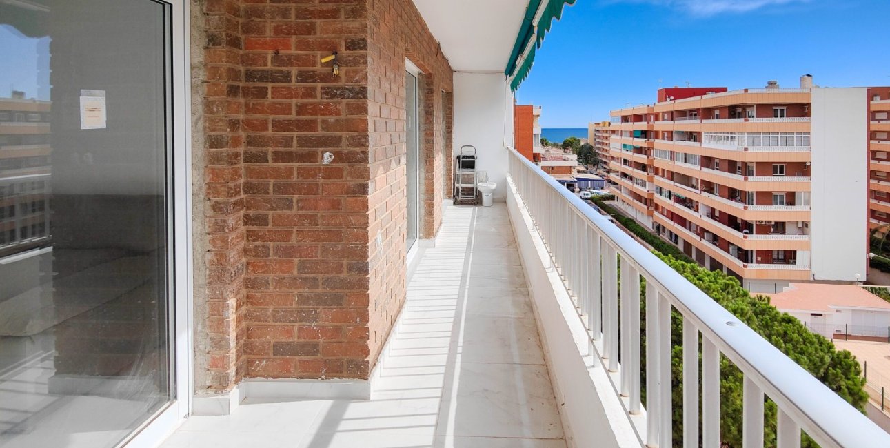 Resale - Apartment / flat -
Orihuela Costa - Punta Prima
