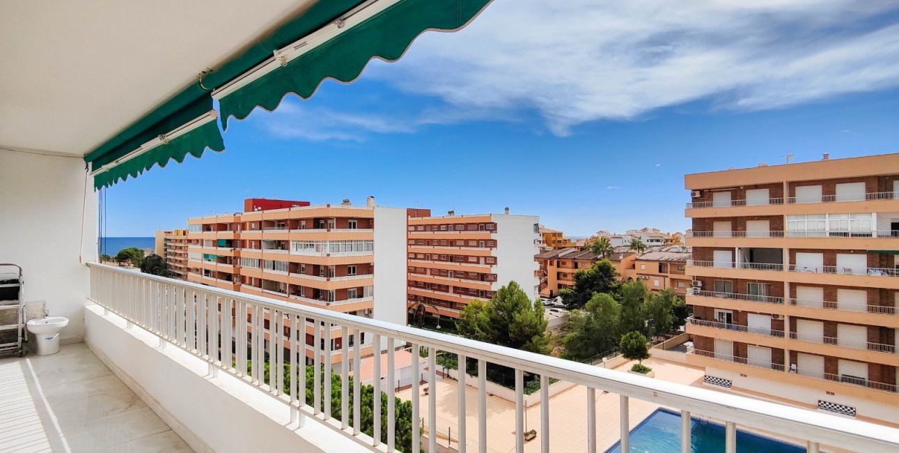 Resale - Apartment / flat -
Orihuela Costa - Punta Prima
