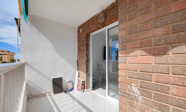 Resale - Apartment / flat -
Orihuela Costa - Punta Prima