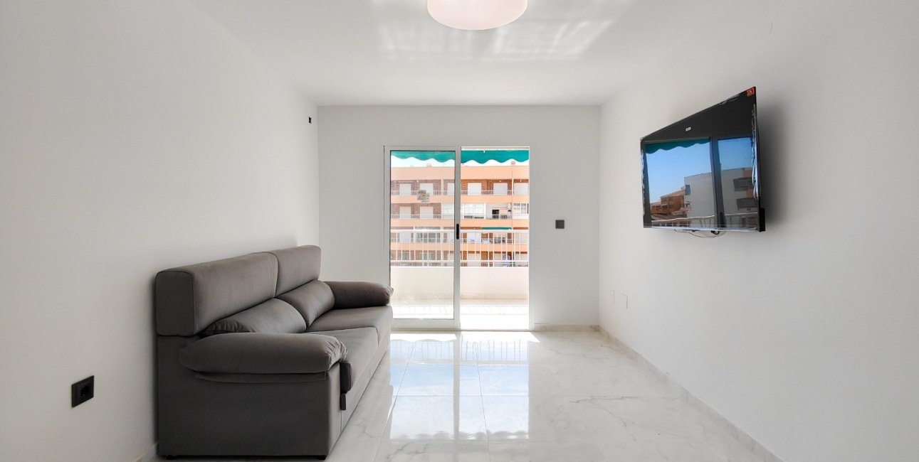 Resale - Apartment / flat -
Orihuela Costa - Punta Prima