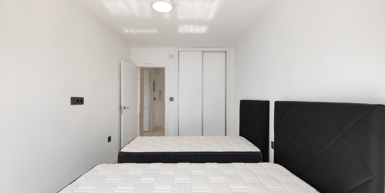 Resale - Apartment / flat -
Orihuela Costa - Punta Prima