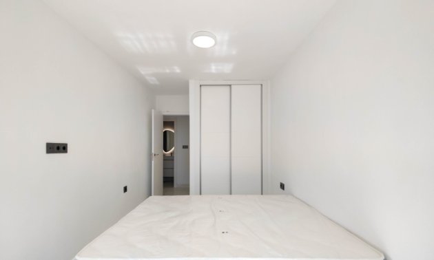 Resale - Apartment / flat -
Orihuela Costa - Punta Prima