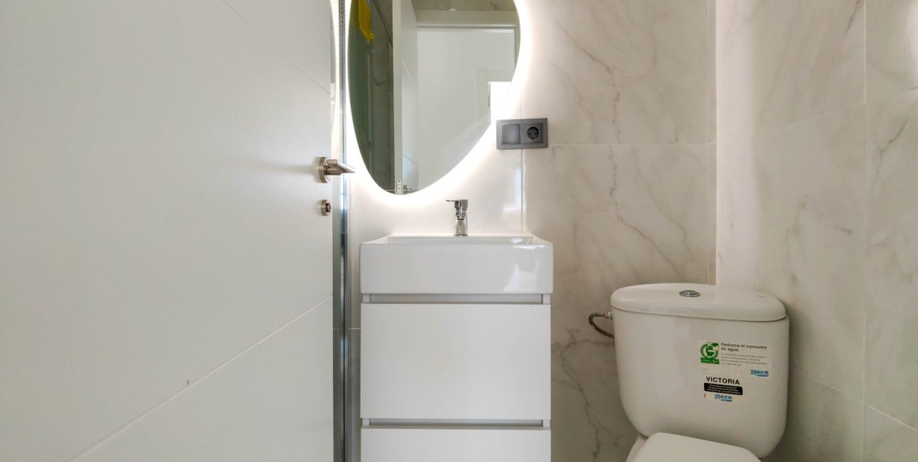 Resale - Apartment / flat -
Orihuela Costa - Punta Prima