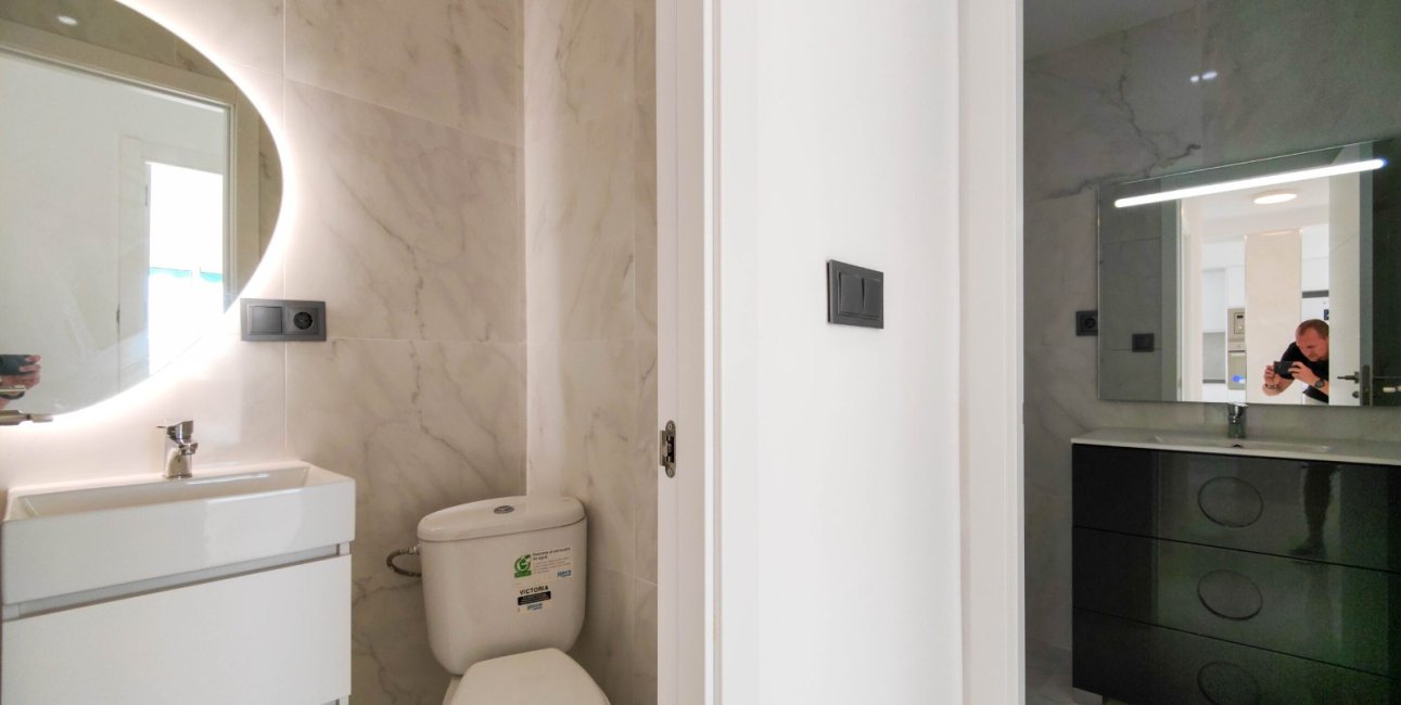 Resale - Apartment / flat -
Orihuela Costa - Punta Prima