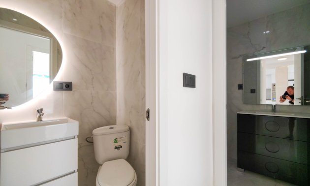 Resale - Apartment / flat -
Orihuela Costa - Punta Prima