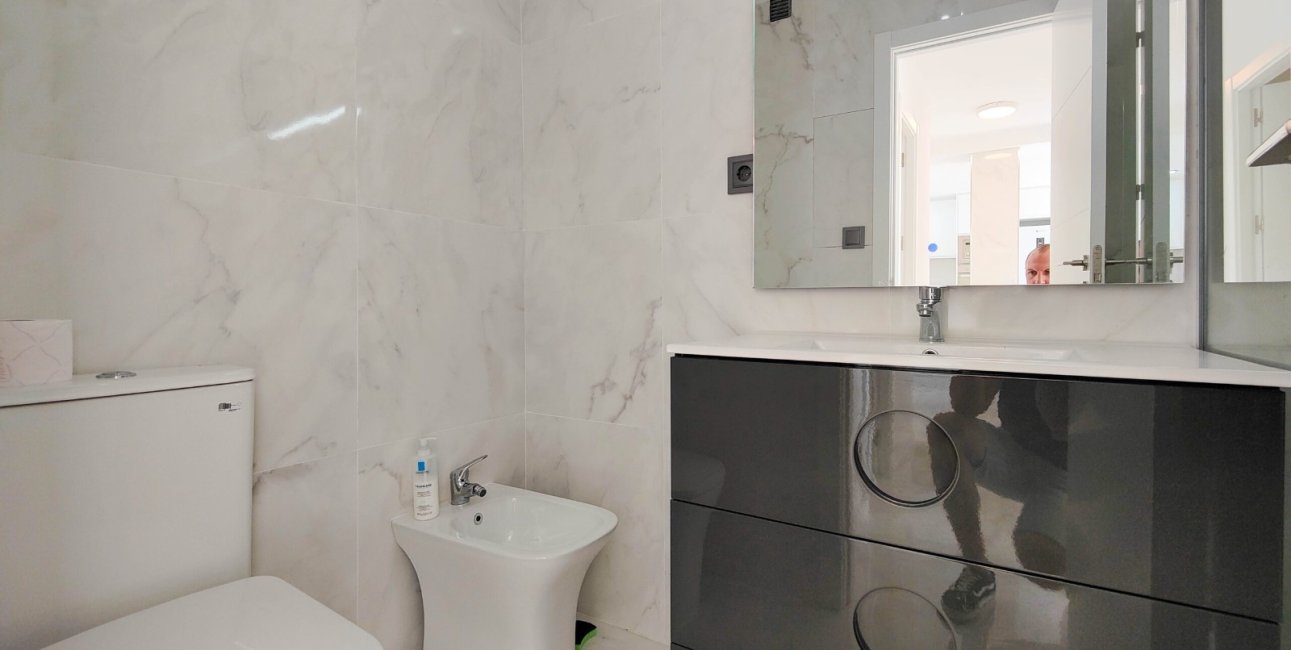 Resale - Apartment / flat -
Orihuela Costa - Punta Prima