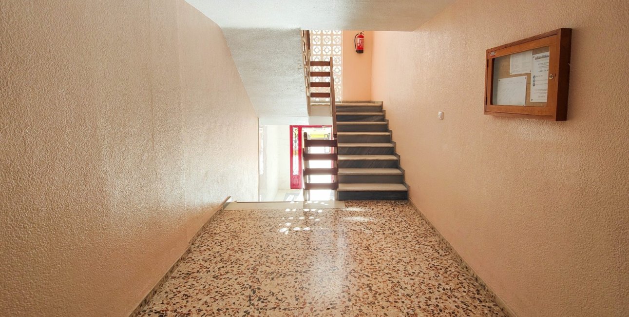 Resale - Apartment / flat -
Orihuela Costa - Punta Prima