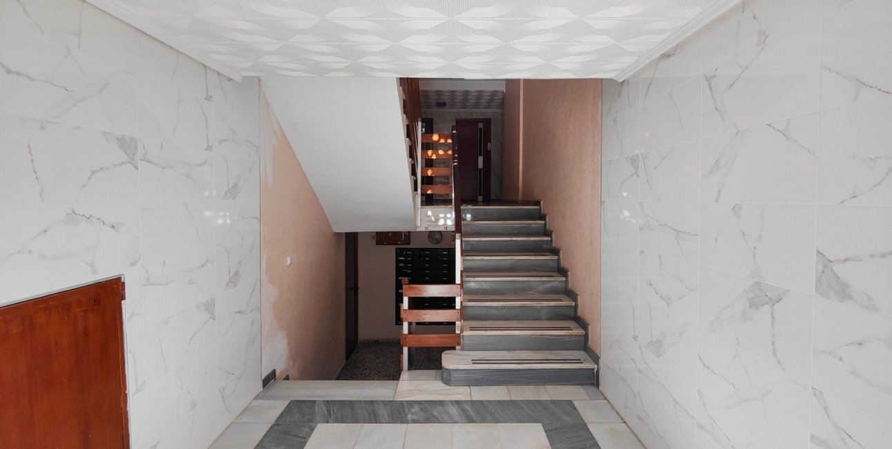 Resale - Apartment / flat -
Orihuela Costa - Punta Prima