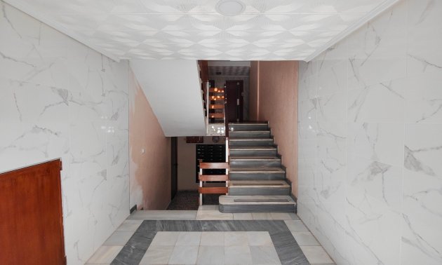 Resale - Apartment / flat -
Orihuela Costa - Punta Prima