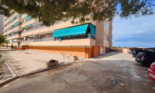 Resale - Apartment / flat -
Orihuela Costa - Punta Prima