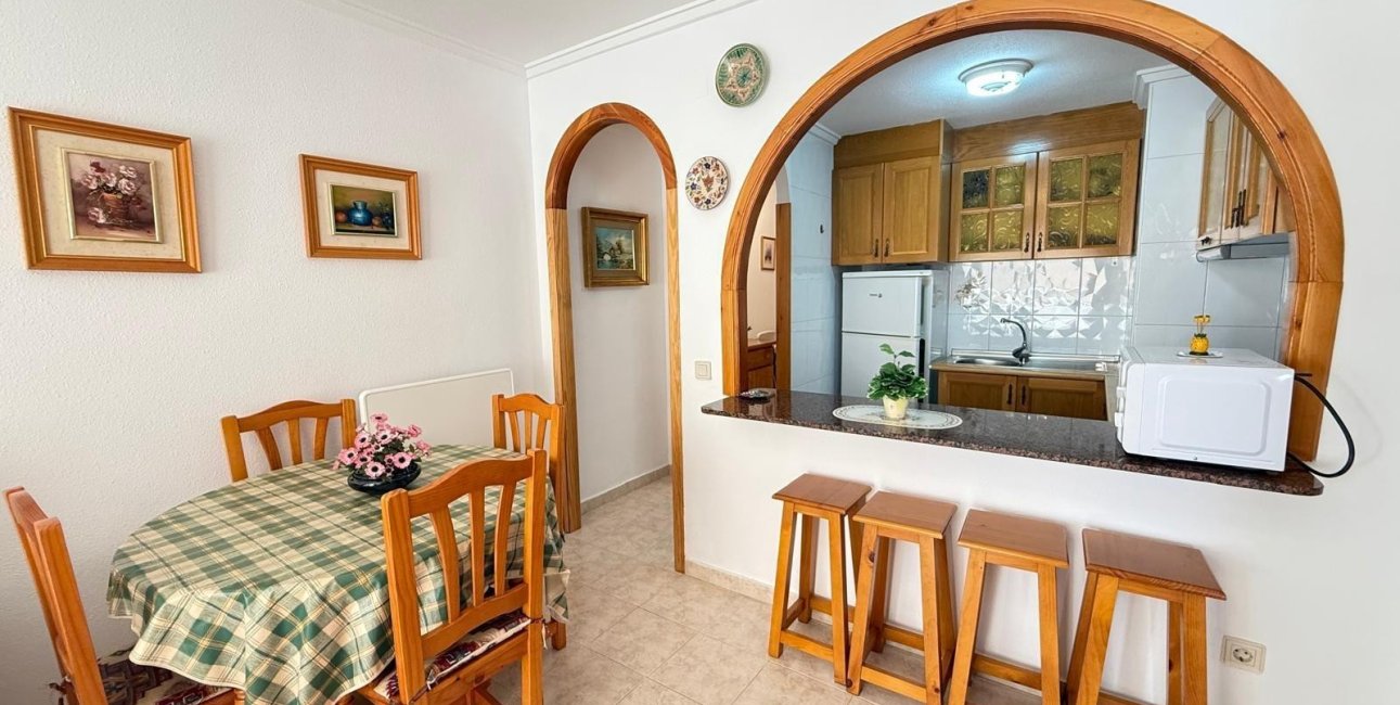 Resale - Apartment / flat -
Torrevieja - Playa del Cura