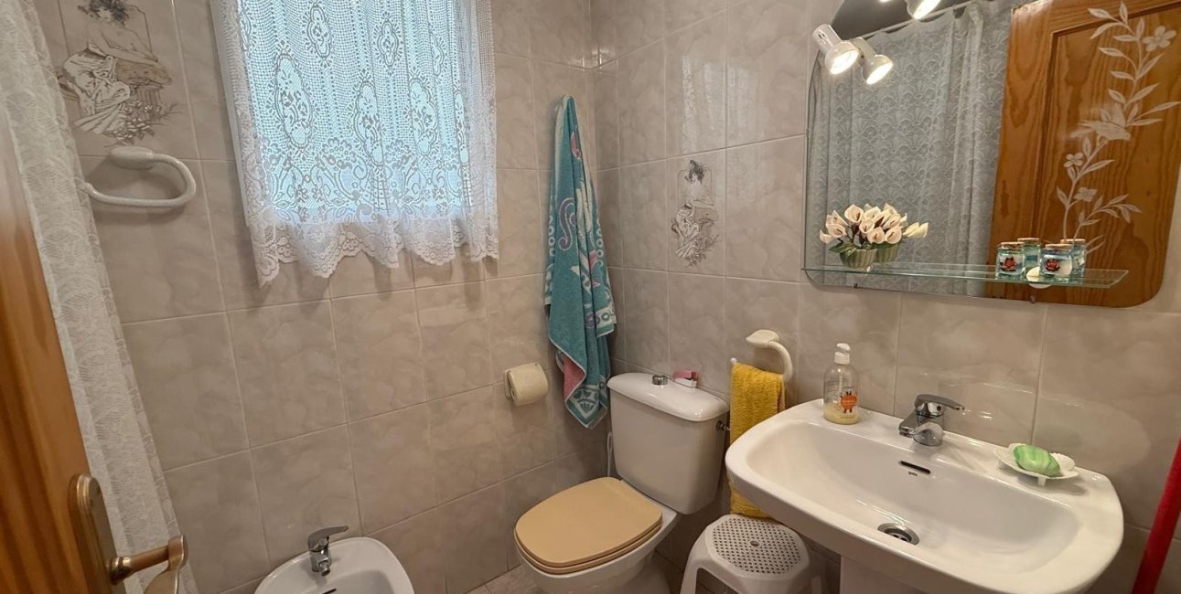 Resale - Apartment / flat -
Torrevieja - Playa del Cura