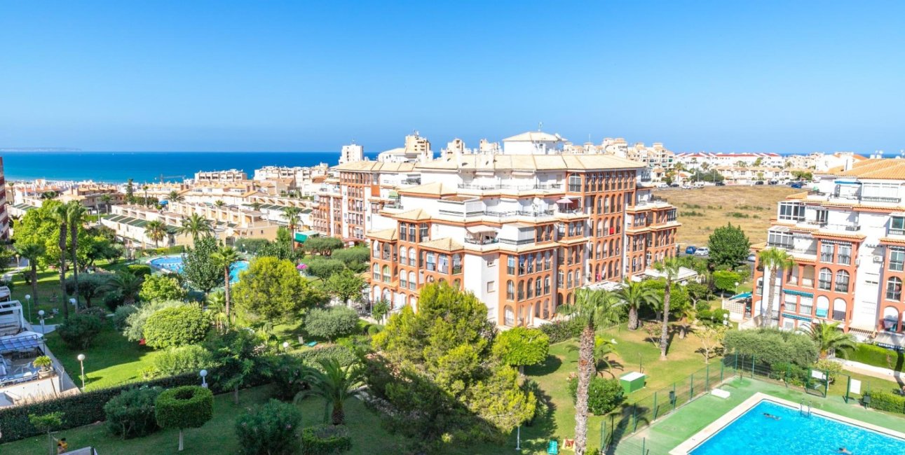 Resale - Penthouse -
Torrevieja - La Mata