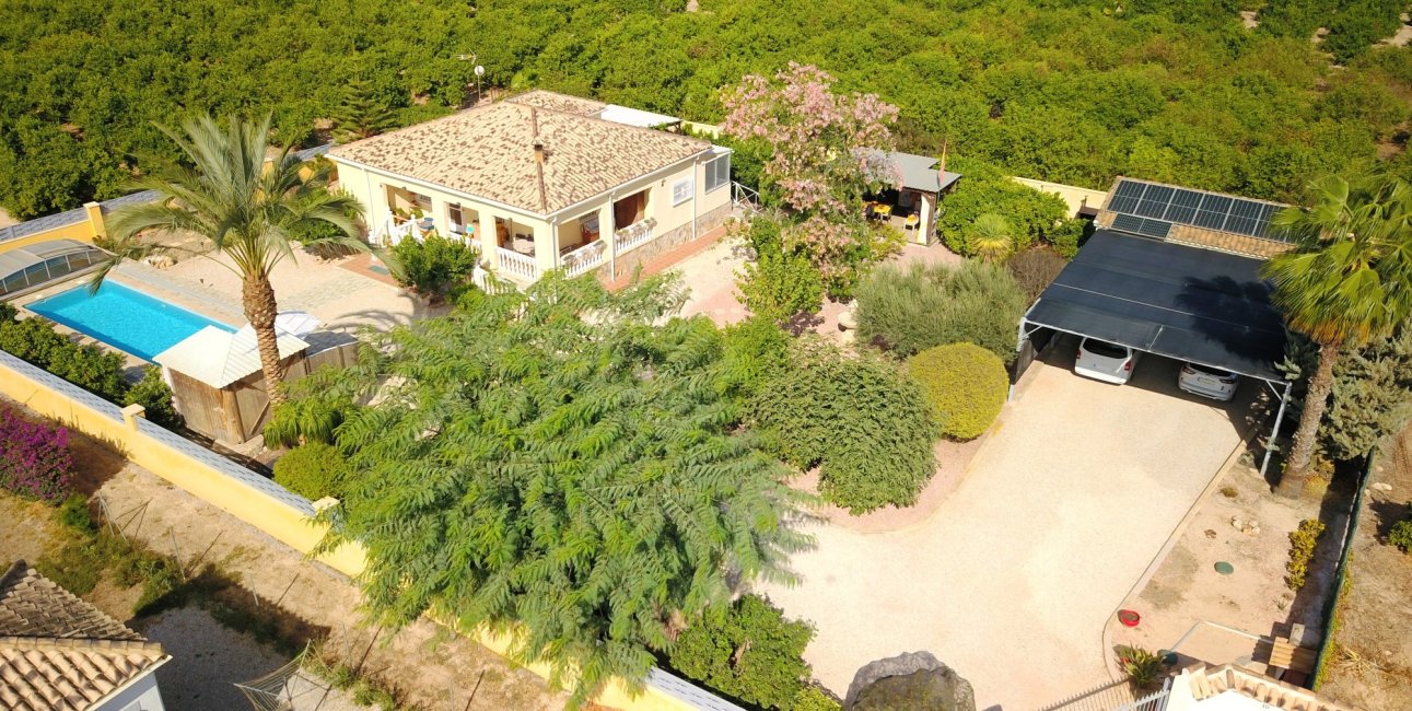 Resale - Country House -
Orihuela - La Campaneta