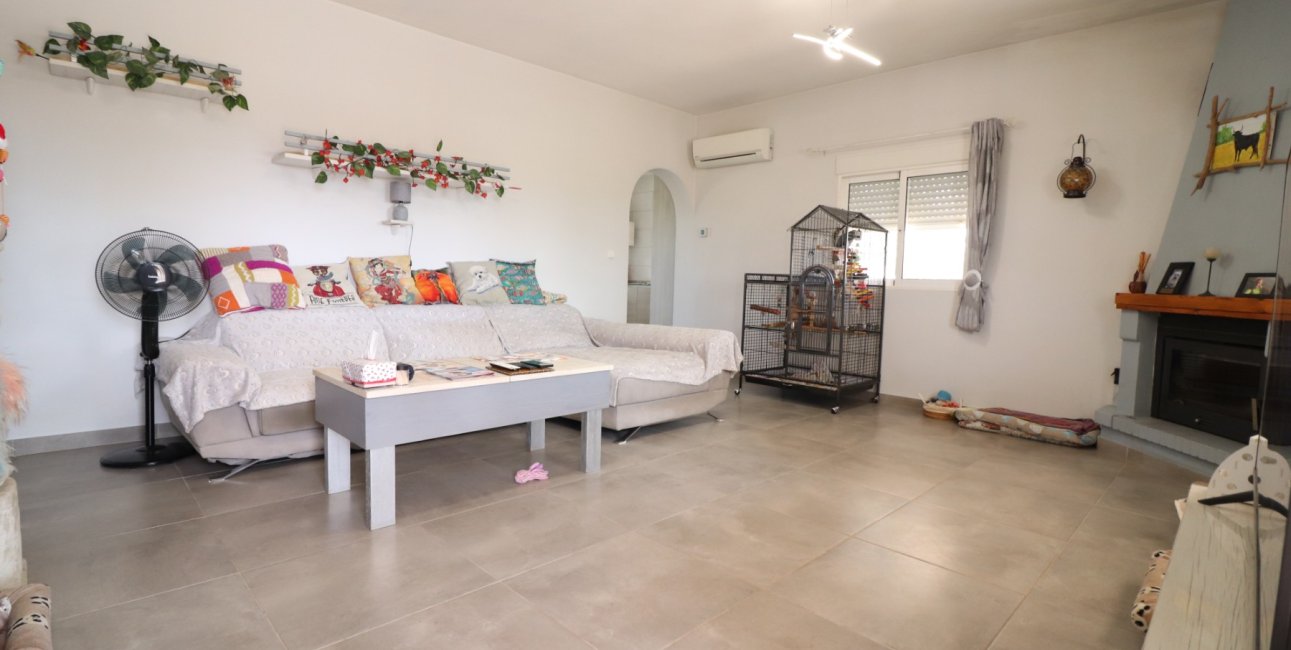 Resale - Country House -
Orihuela - La Campaneta