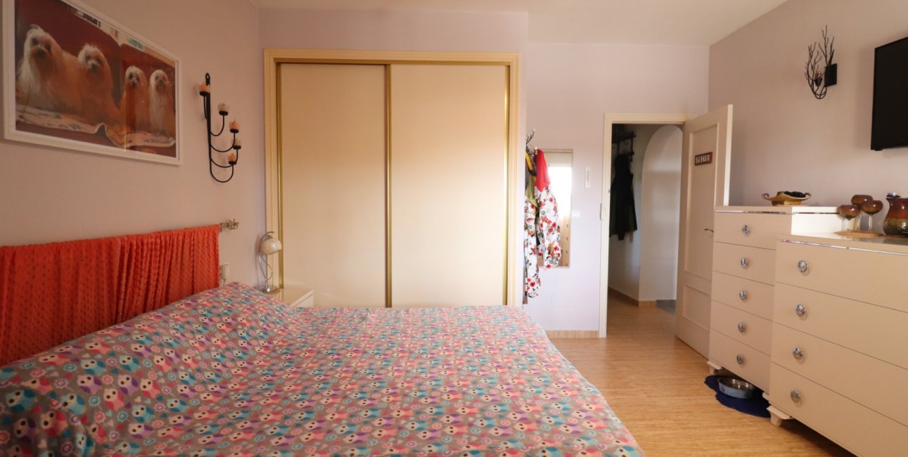 Resale - Country House -
Orihuela - La Campaneta