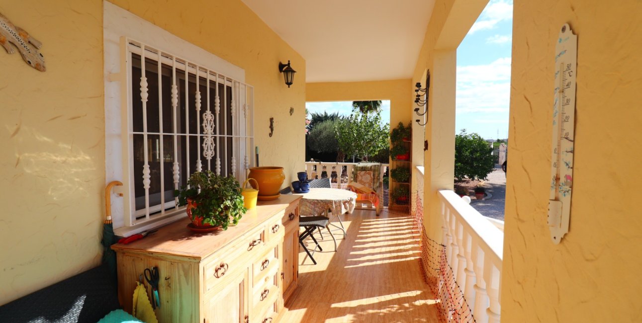 Resale - Country House -
Orihuela - La Campaneta